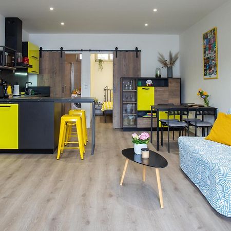 Apartman Yellow Submarine Se Slunnou Terasou 쿤타호라 외부 사진