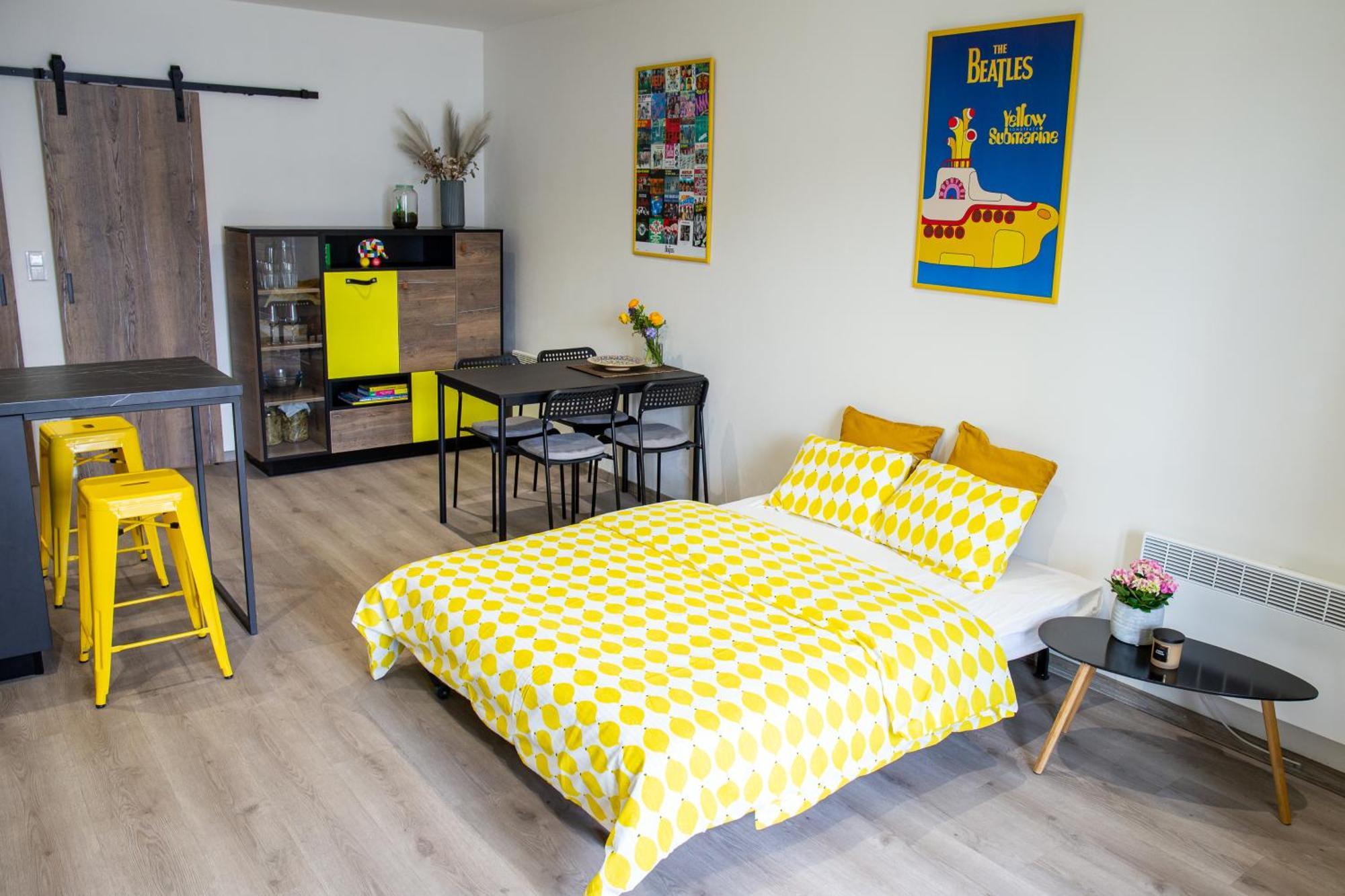 Apartman Yellow Submarine Se Slunnou Terasou 쿤타호라 외부 사진