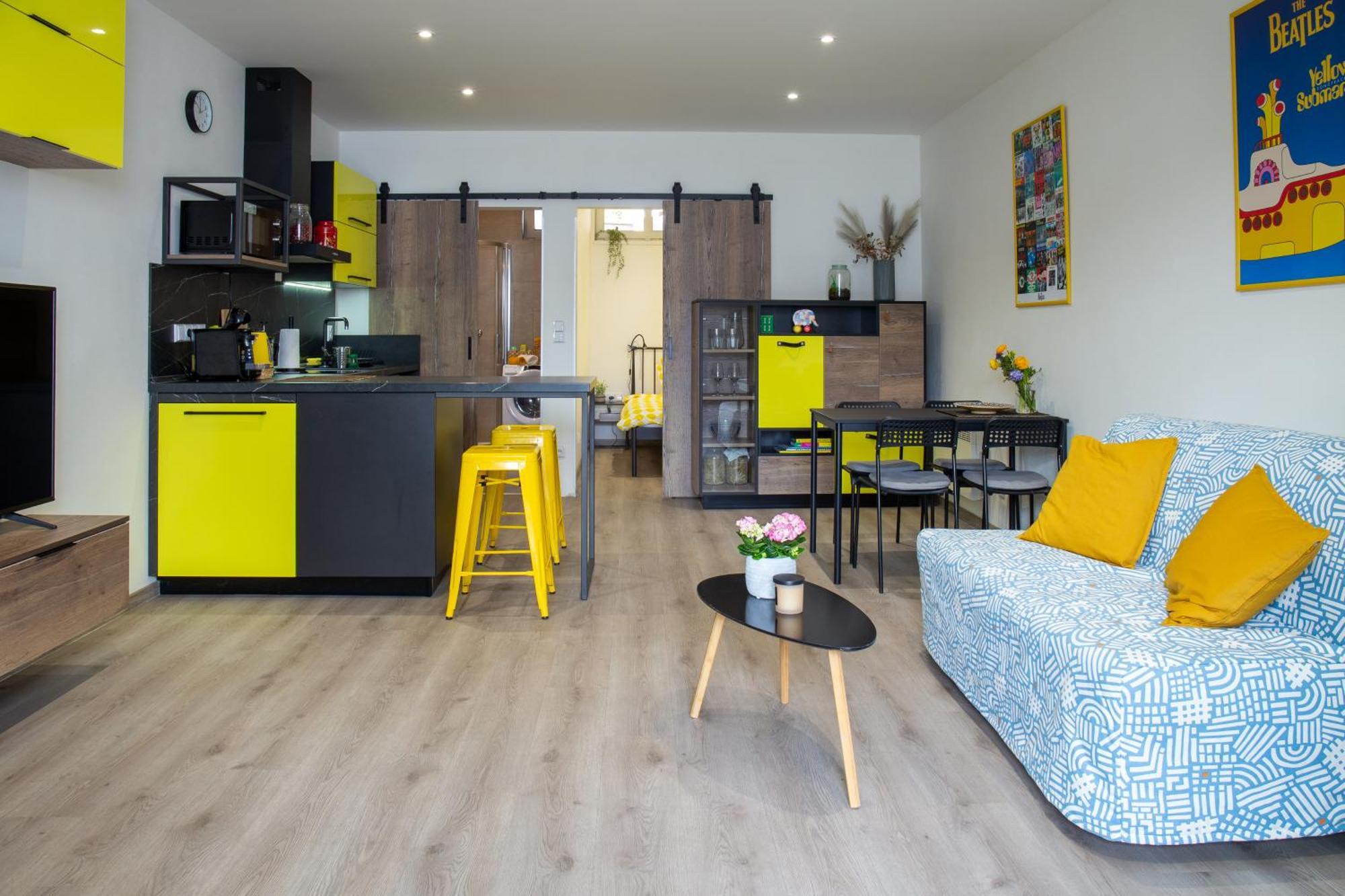 Apartman Yellow Submarine Se Slunnou Terasou 쿤타호라 외부 사진
